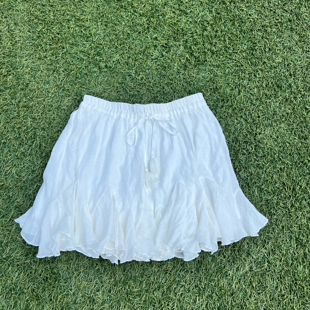Aakaa Elegant White Skirt